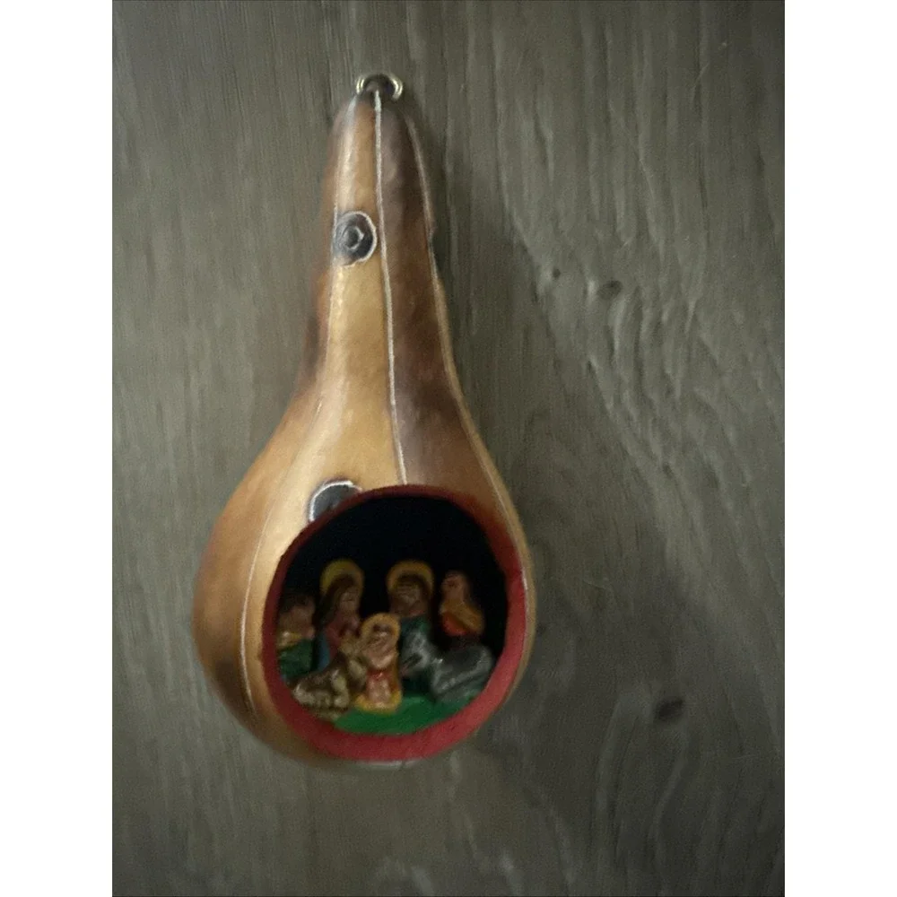 Hand-crafted Gourd Ornament With‎ Nativity Inside 4.5